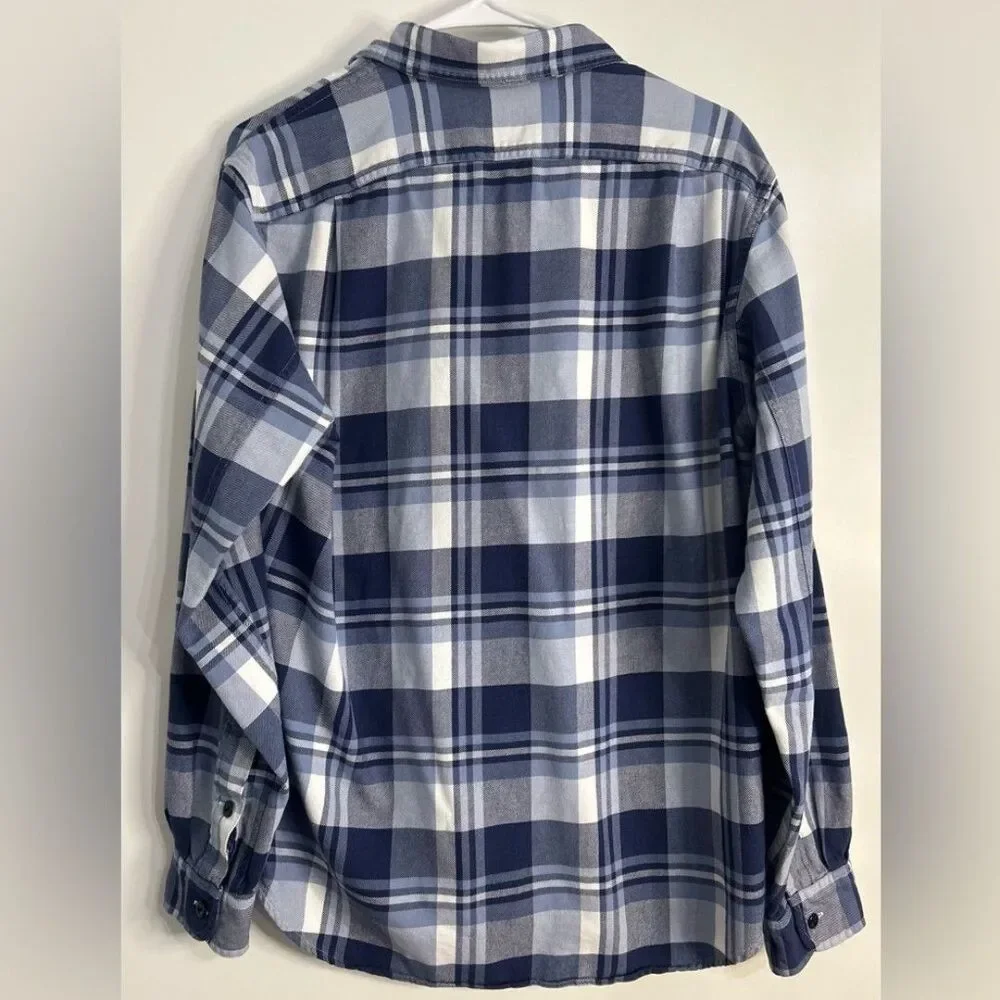 J Crew 100% cotton men's shirt flannel Button Size M . Blue and gray .